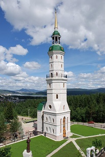 Башня - колокольня и часовня Святителя Иоанна Златоуста.